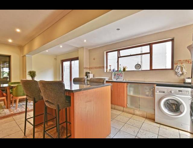 4 BEDROOM CLUSTER FOR SALE IN MORNINGSIDE